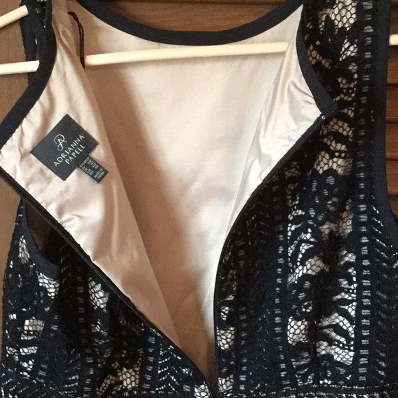 Black lace dress, size 12 Adrianna Papell. - Picture 4 of 7